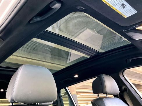 Used 2019 BMW X7 xDrive50i w/ M Sport Package image 13