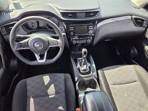 Used 2018 Nissan Rogue Sport SV image 7