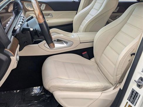 Certified 2021 Mercedes-Benz GLS 580 4MATIC image 17