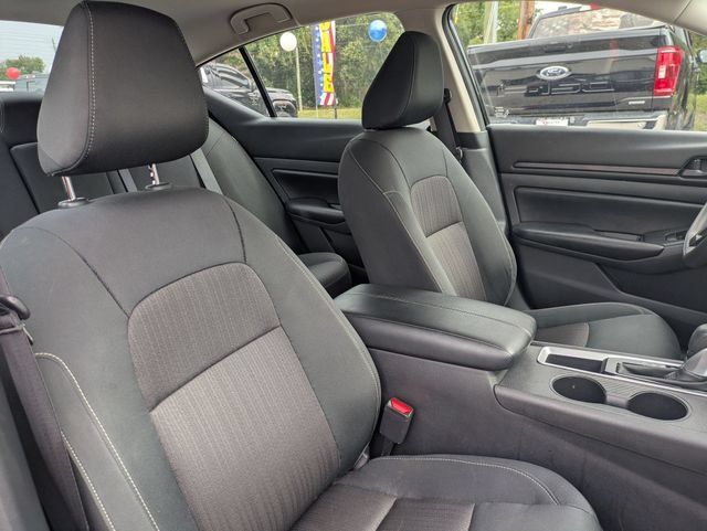 Used 2024 Nissan Altima 2.5 S FWD image 35
