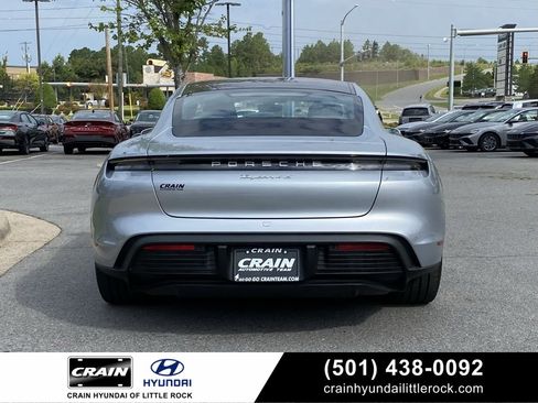Used 2020 Porsche Taycan 4S w/ Premium Package image 4