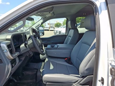 New 2026 Ford F250 XL w/ XL Driver Assist Package RWD image 8