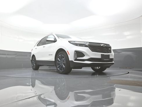Used 2022 Chevrolet Equinox RS AWD/4WD image 11