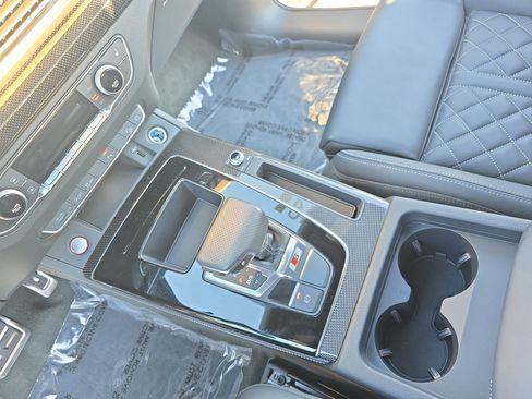 Used 2025 Audi SQ5 Premium Plus w/ Premium Plus Package image 23