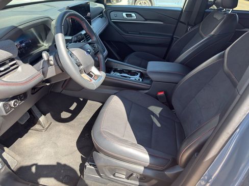 Used 2025 Ford Explorer ST AWD/4WD image 18