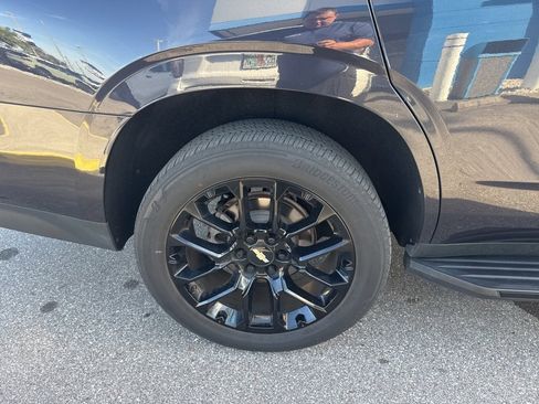 Used 2022 Chevrolet Tahoe RST w/ Luxury Package image 9