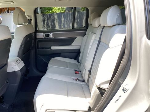 Used 2024 Hyundai Santa Fe SEL FWD image 17