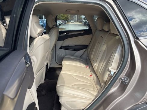 Used 2018 Lincoln MKC Premiere image 6