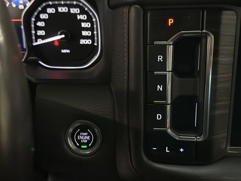 Used 2021 GMC Yukon XL Denali w/ Denali Ultimate Package AWD/4WD image 35