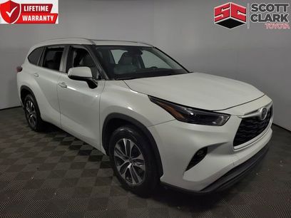 Used 2023 Toyota Highlander XLE