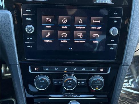 Used 2018 Volkswagen Golf 4-Door AWD/4WD image 13