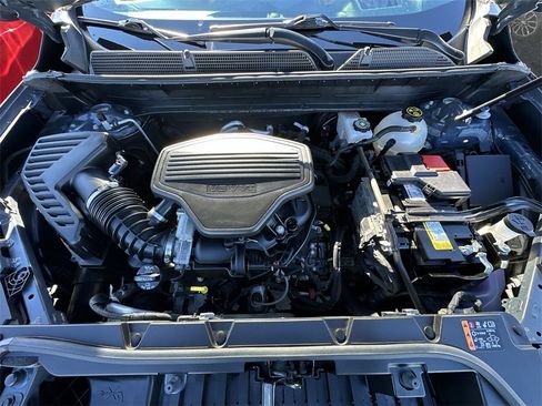 Used 2022 GMC Acadia Denali image 27