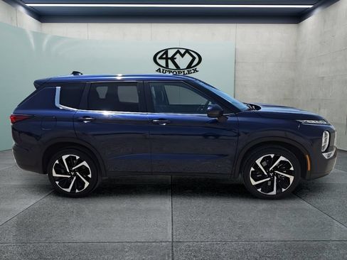 Used 2024 Mitsubishi Outlander SE FWD image 2