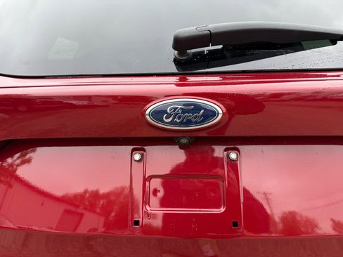 Used 2017 Ford Escape SE w/ Equipment Group 201A image 7