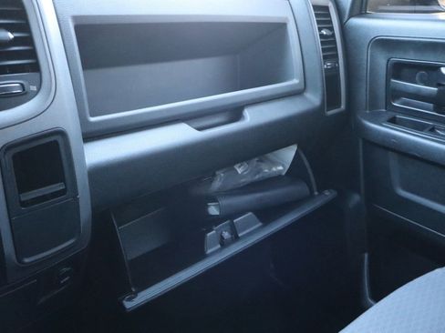 Used 2018 RAM 2500 Tradesman w/ Chrome Appearance Group image 36