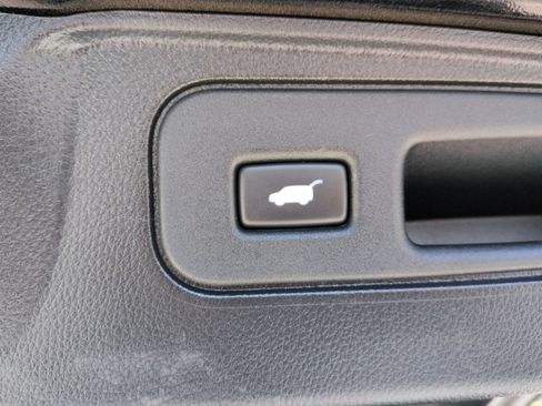 Used 2023 Honda Passport EX-L image 18