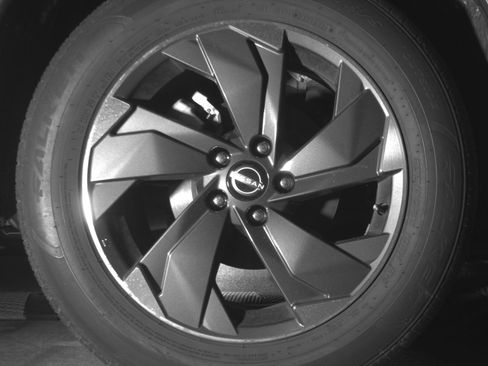Used 2025 Nissan Rogue SV FWD image 15