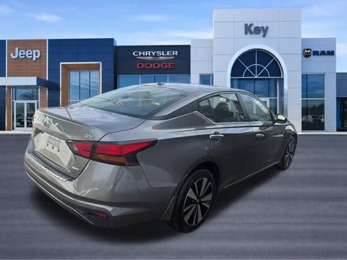 Used 2022 Nissan Altima 2.5 SV AWD/4WD image 4