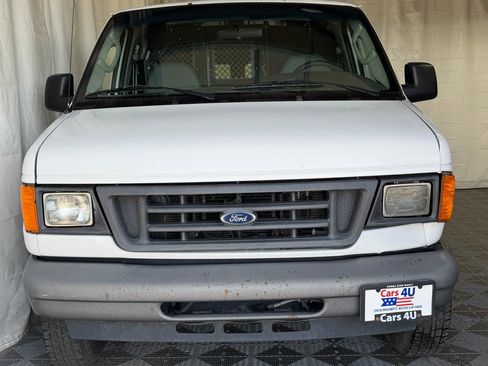 Used 2007 Ford E-150 and Econoline 150 RWD image 2