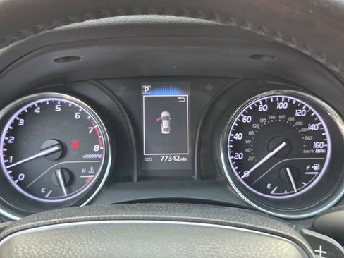 Used 2020 Toyota Camry SE image 20