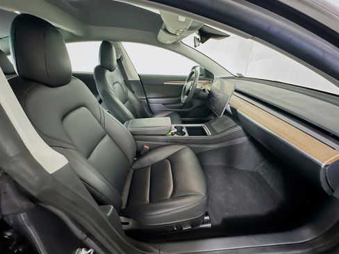 Used 2023 Tesla Model 3 Standard Range image 33