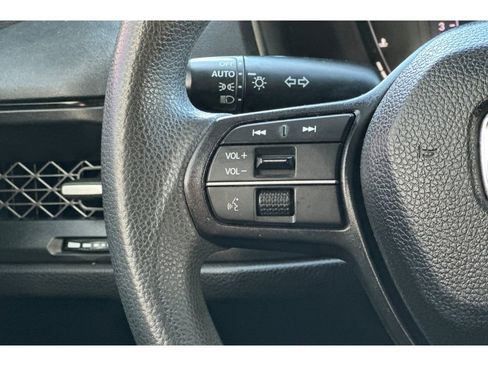 Used 2025 Honda Accord SE image 31