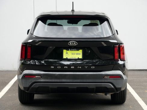 Used 2021 Kia Sorento LX FWD image 45