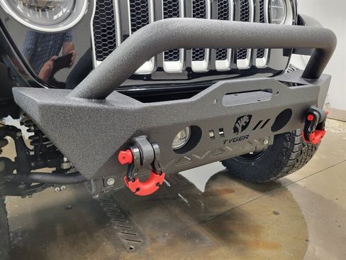 Used 2021 Jeep Wrangler Unlimited Sahara AWD/4WD image 37