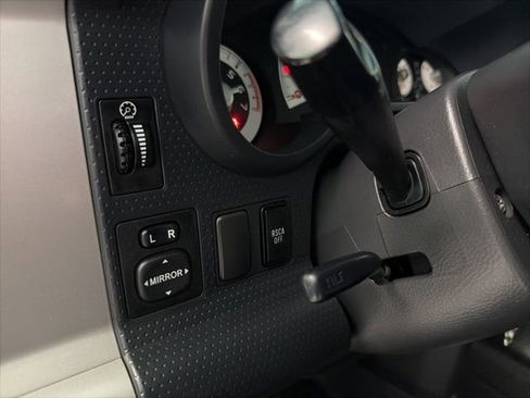 Used 2012 Toyota FJ Cruiser 4WD w/ Upgrade Pkg image 18