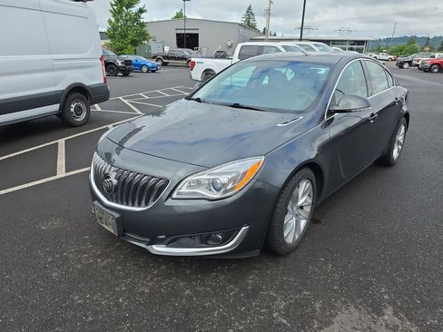 Used 2017 Buick Regal Premium w/ Driver Confidence Package #2 FWD image 8
