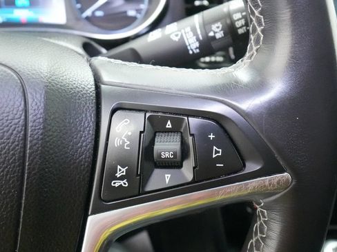 Used 2022 Buick Encore Preferred AWD/4WD image 32