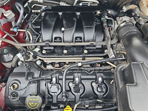 Used 2018 Ford Explorer XLT w/ Equipment Group 202A image 31