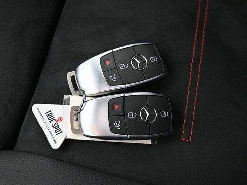 Used 2024 Mercedes-Benz EQB 250+ image 36