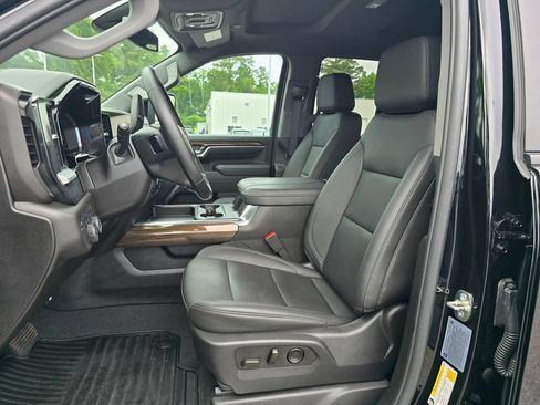 Used 2024 Chevrolet Silverado 3500 LT w/ Convenience Package AWD/4WD image 9