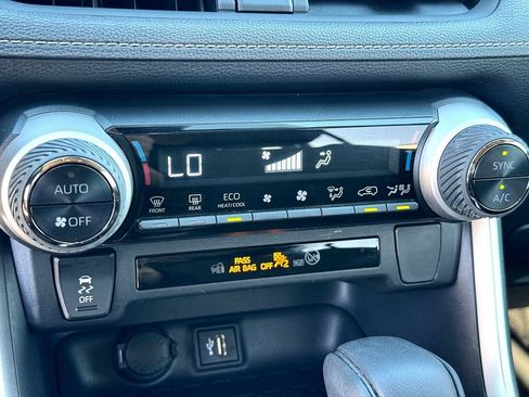 Used 2023 Toyota RAV4 XLE w/ Convenience Package image 22