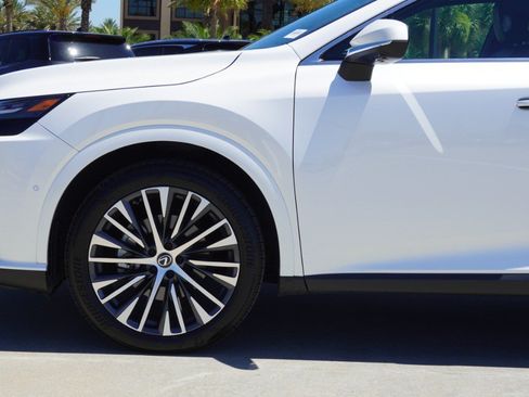 Used 2023 Lexus RX 350 Premium Plus w/ Cold Area Package FWD image 10