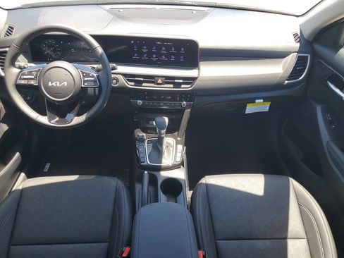 New 2026 Kia Seltos EX FWD image 23