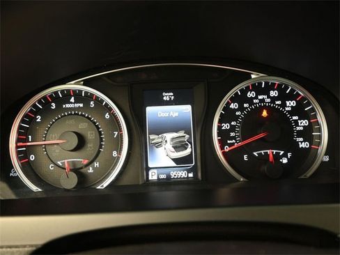 Used 2017 Toyota Camry XSE image 11