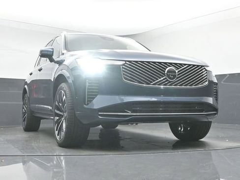 New 2026 Volvo XC90 B6 Plus w/ Protection Package Premier image 38