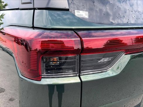 Certified 2026 Subaru Outback Touring AWD/4WD image 31
