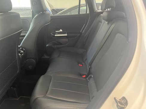 Used 2025 Mercedes-Benz GLA 250 image 27