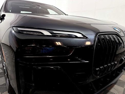 Certified 2025 BMW 760i xDrive w/ Executive Package AWD/4WD image 25