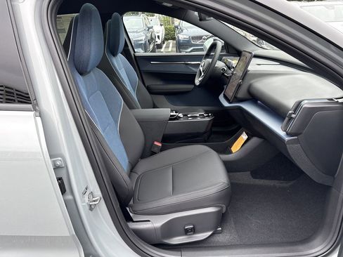New 2026 Volvo EX30 Plus image 18