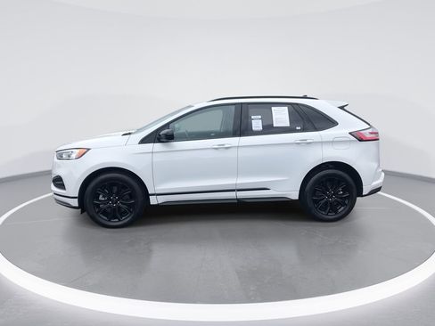 Used 2022 Ford Edge SE w/ Black Appearance Package image 5