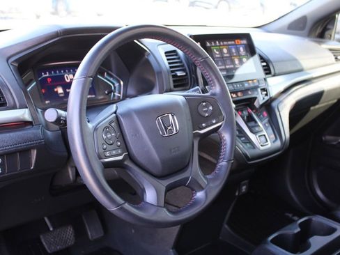 Used 2023 Honda Odyssey Sport image 18