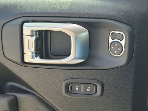 New 2026 Jeep Gladiator Mojave image 28