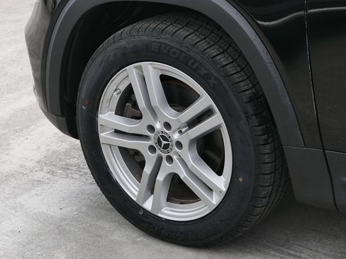 Used 2023 Mercedes-Benz GLB 250 4MATIC image 6