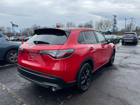 Used 2025 Honda HR-V Sport image 2