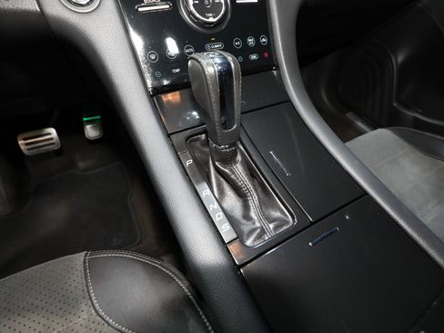 Used 2015 Ford Taurus SHO w/ Equipment Group 401A AWD/4WD image 54
