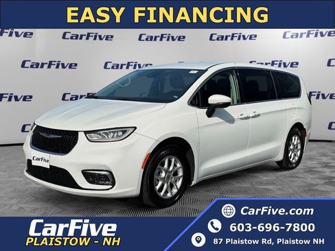 Used 2023 Chrysler Pacifica Touring-L FWD image 1
